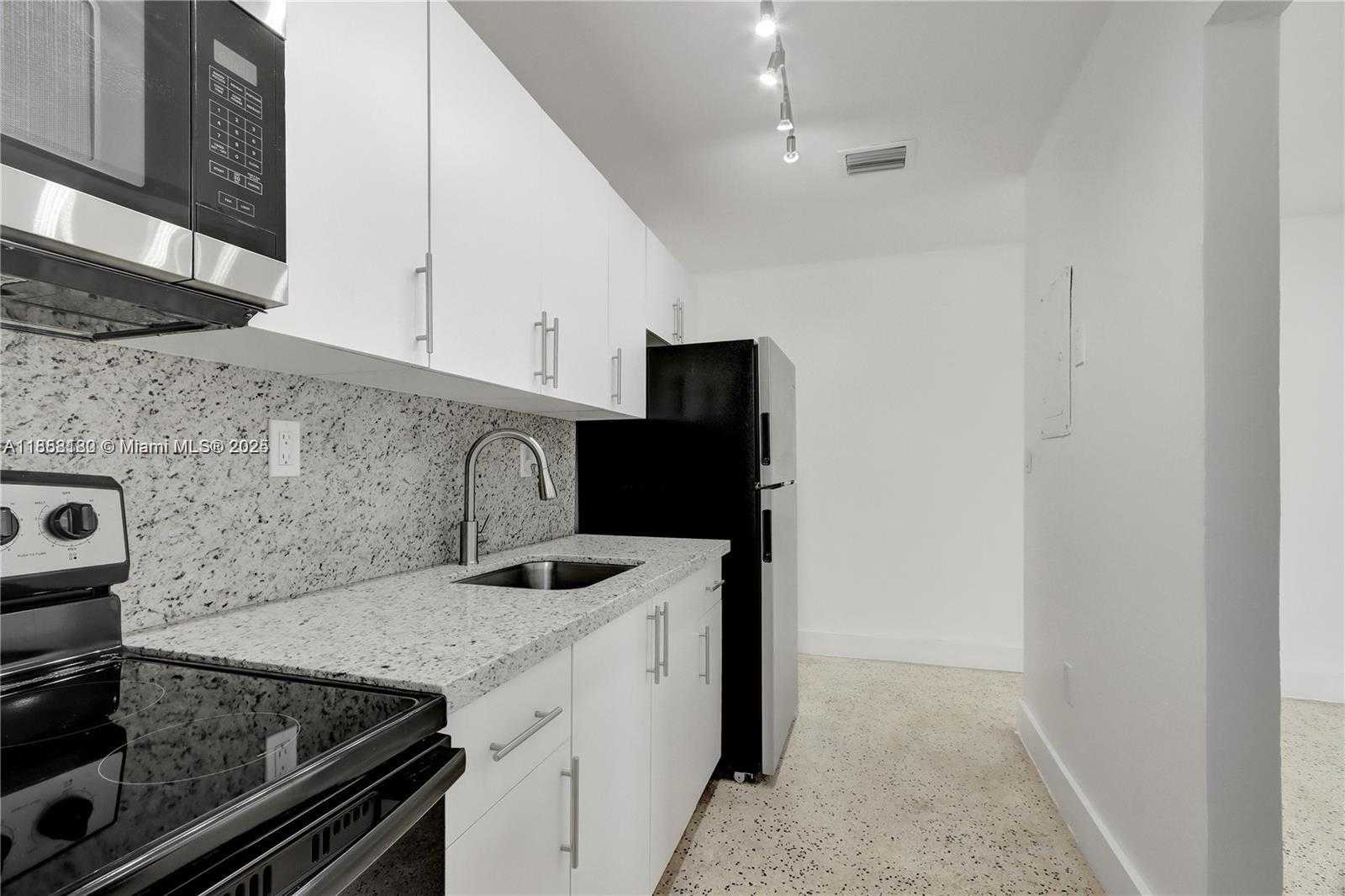 Small Image of 1927 NORTH WEST 20TH AVE, Miami Number 11
