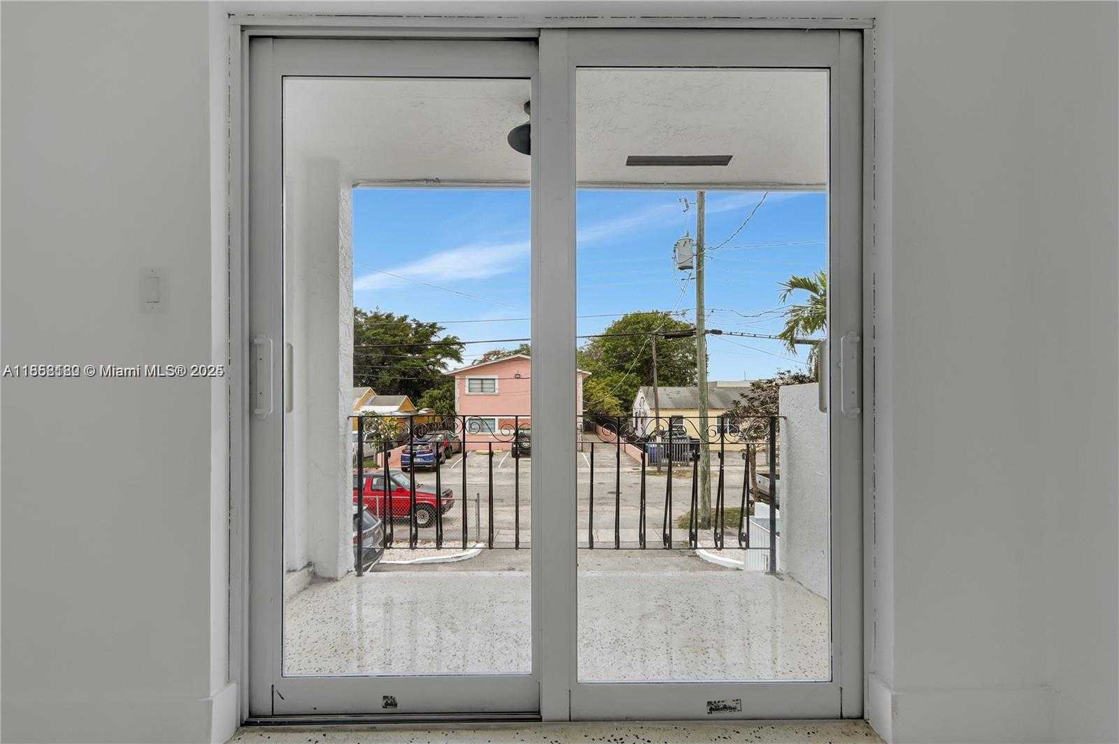 Small Image of 1927 NORTH WEST 20TH AVE, Miami Number 15