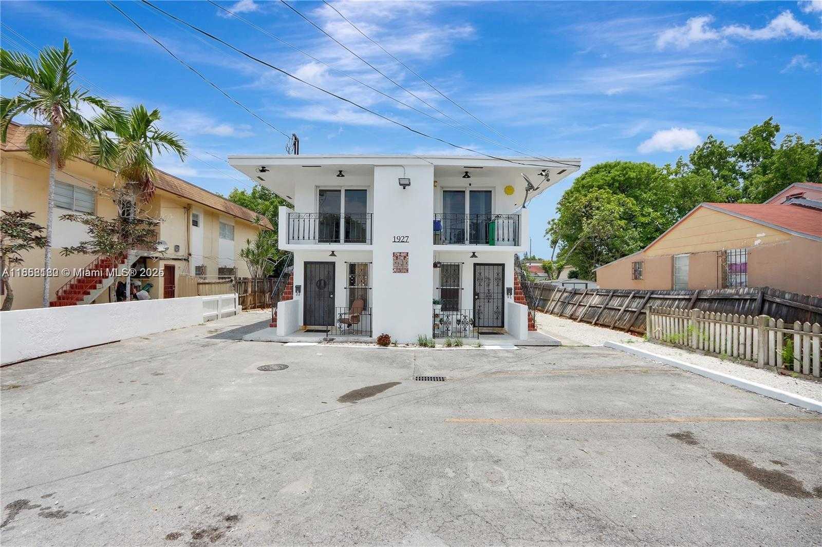 Small Image of 1927 NORTH WEST 20TH AVE, Miami Number 2