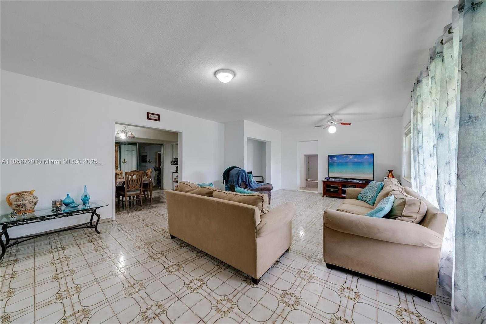Small Image of 190 EAST 16TH ST #2, Hialeah Number 22