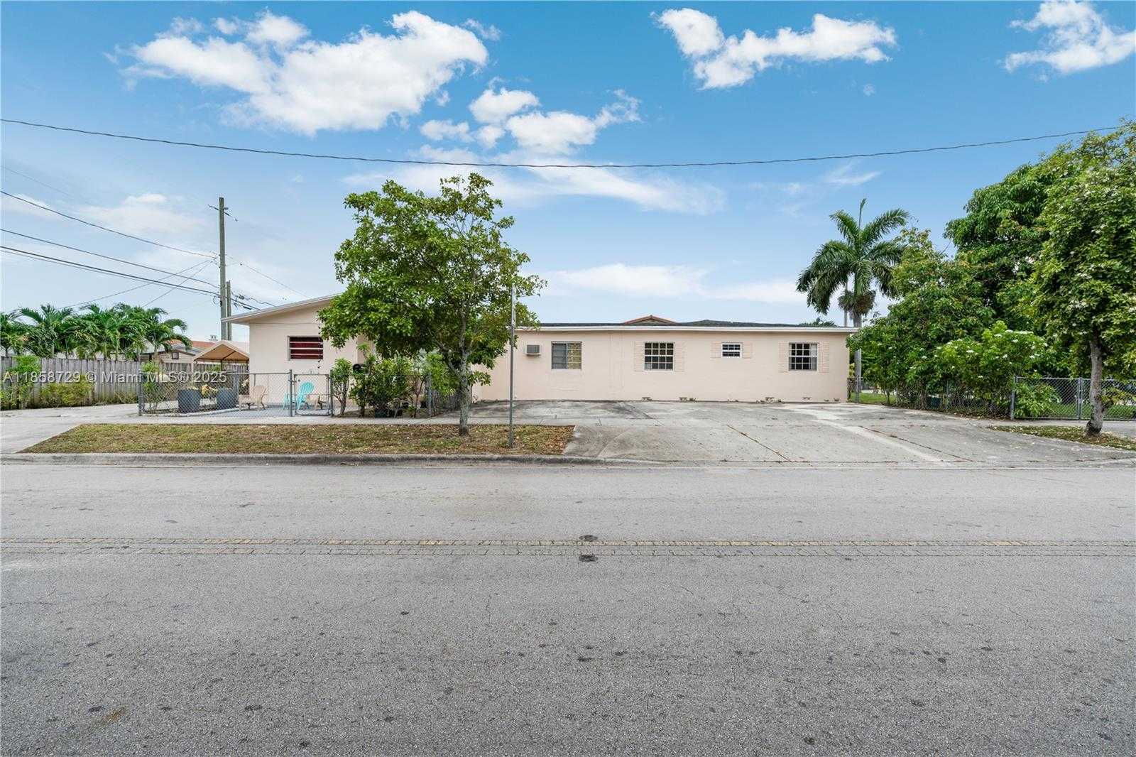 Small Image of 190 EAST 16TH ST #2, Hialeah Number 3