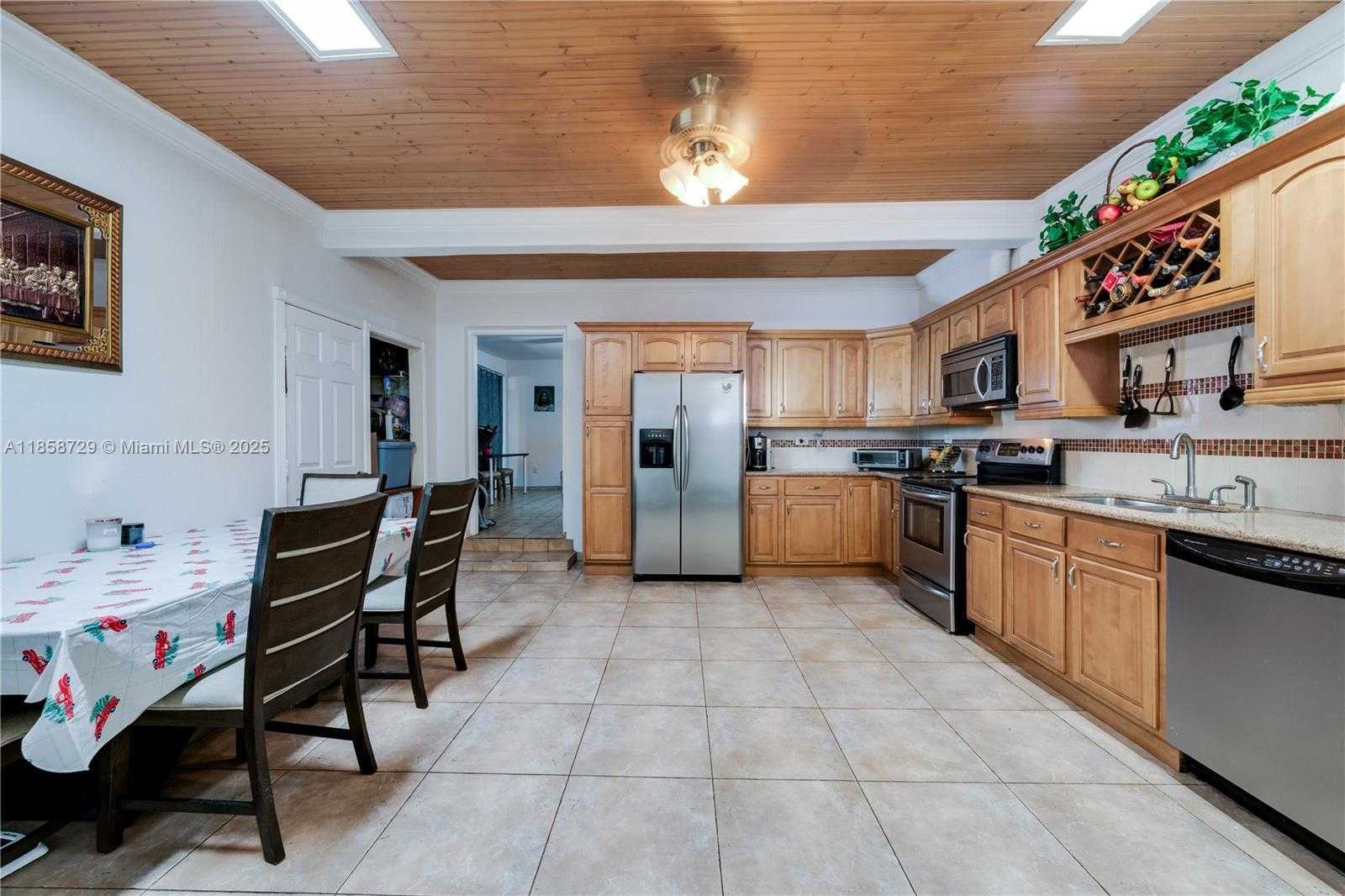 Small Image of 190 EAST 16TH ST #2, Hialeah Number 6
