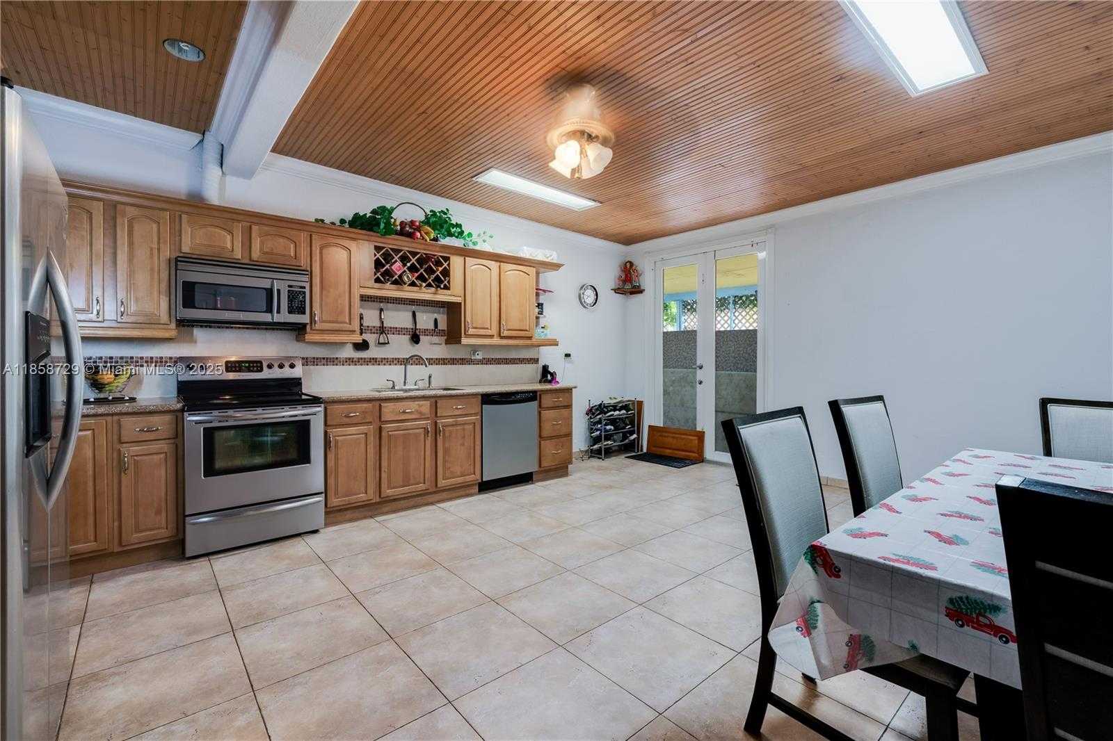 Small Image of 190 EAST 16TH ST #2, Hialeah Number 7