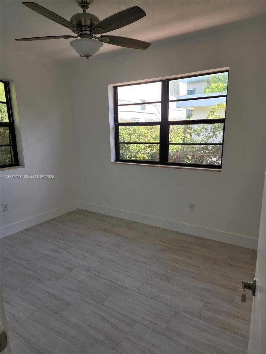 Small Image of 7710 CARLYLE AVE, Miami Beach Number 13