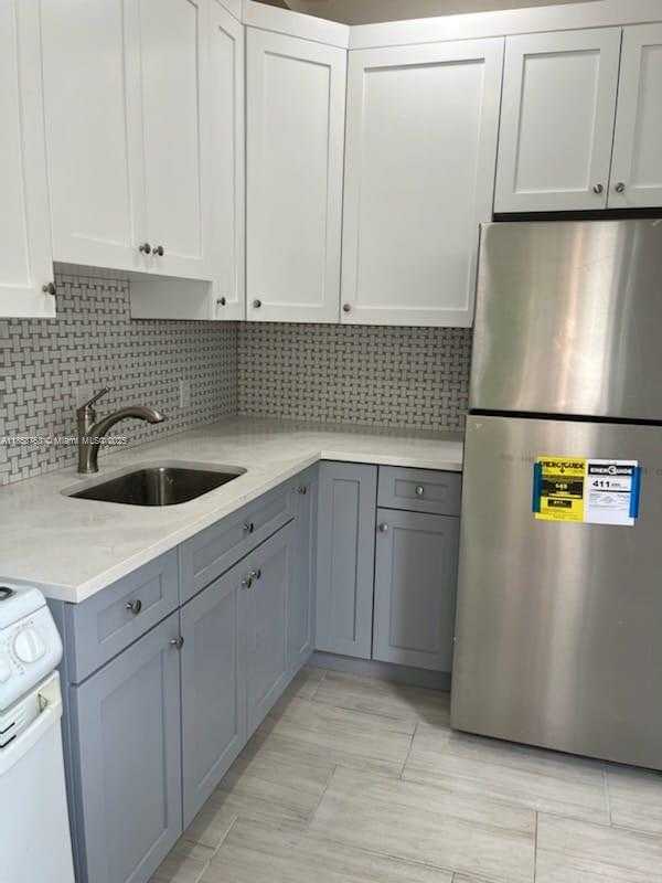Small Image of 7710 CARLYLE AVE, Miami Beach Number 20