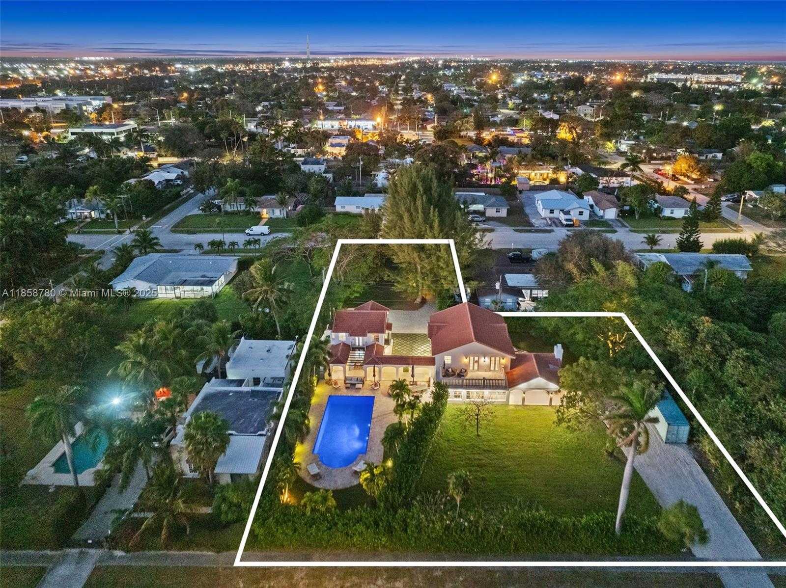 Small Image of 321 SOUTH WEST 1ST AVE #2, Boynton Beach Number 2