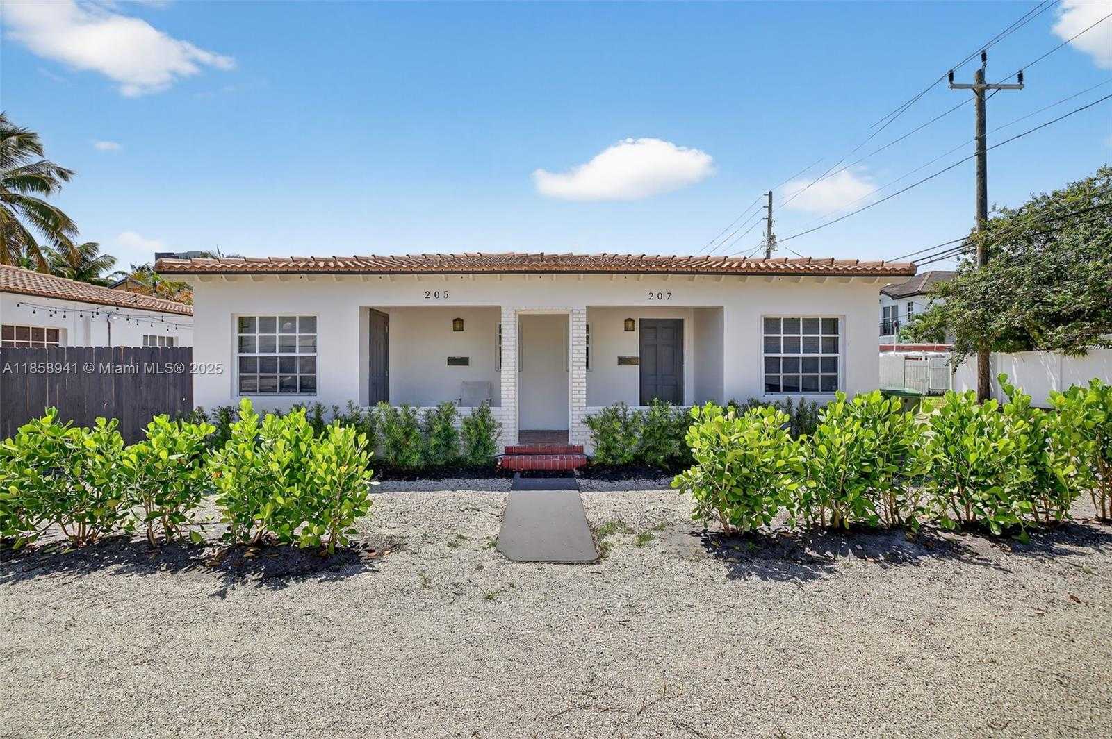 Small Image of 1121 NORTH EAST 2ND ST, Fort Lauderdale Number 15