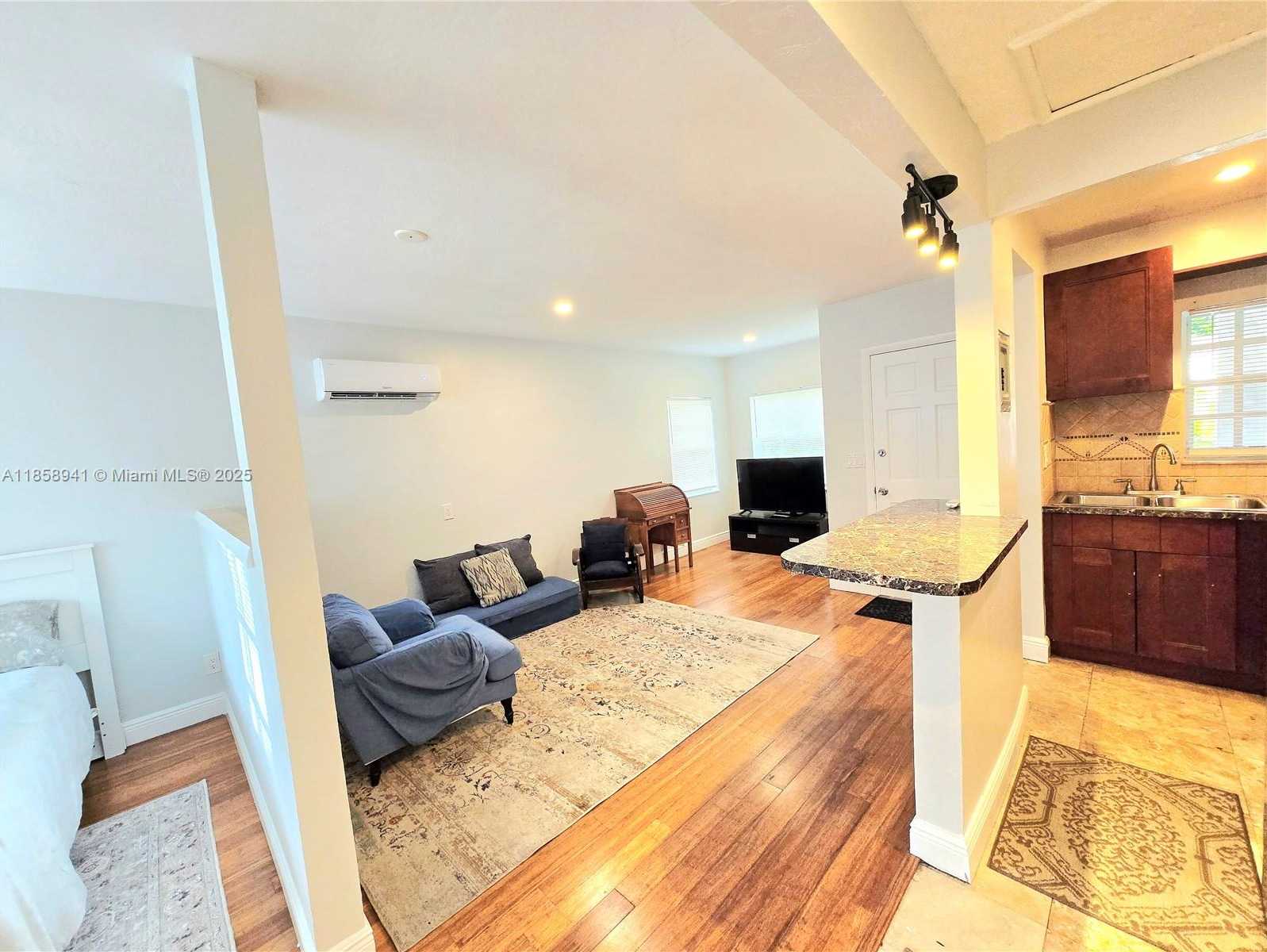 Small Image of 1121 NORTH EAST 2ND ST, Fort Lauderdale Number 28