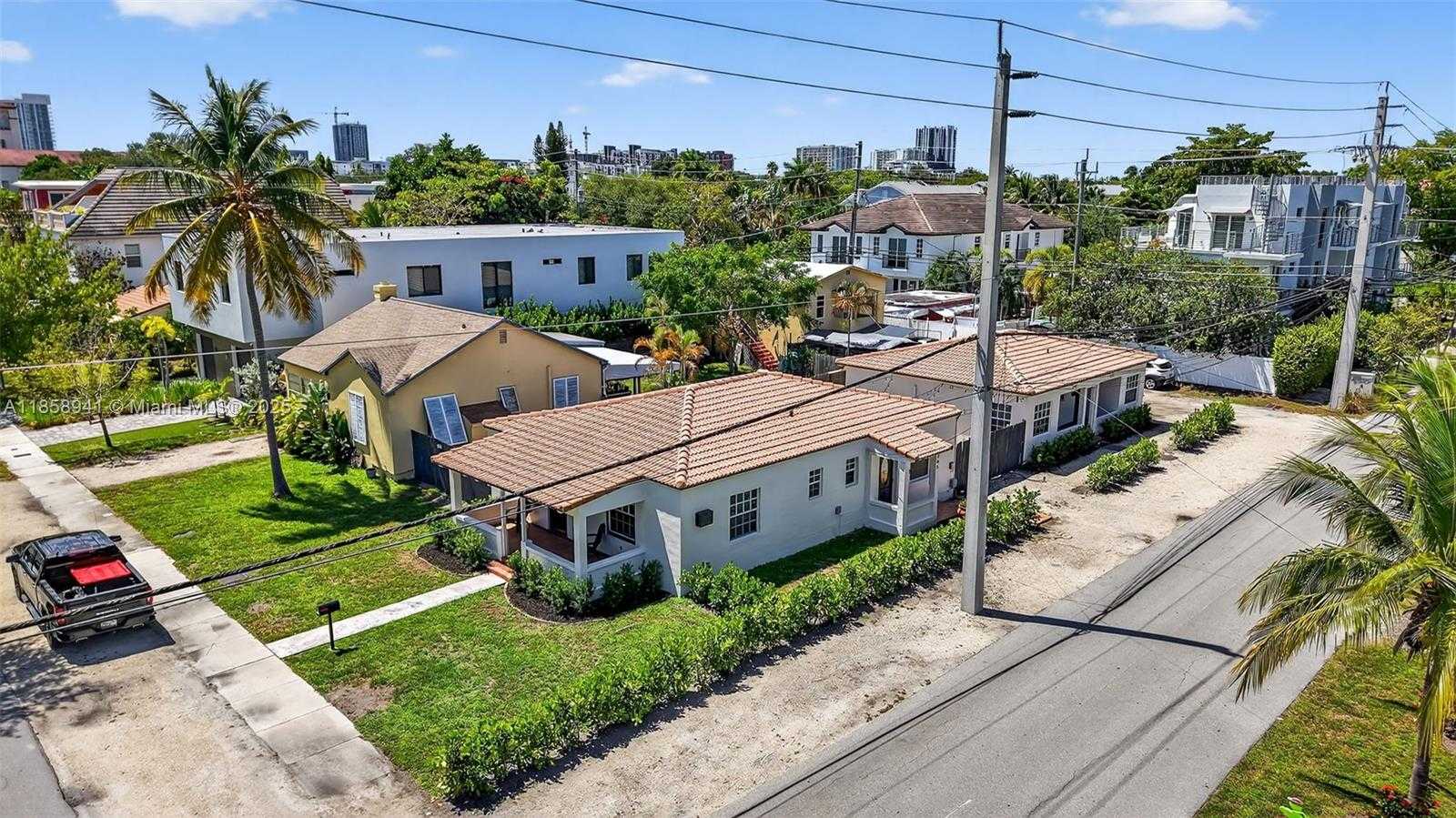 Small Image of 1121 NORTH EAST 2ND ST, Fort Lauderdale Number 6