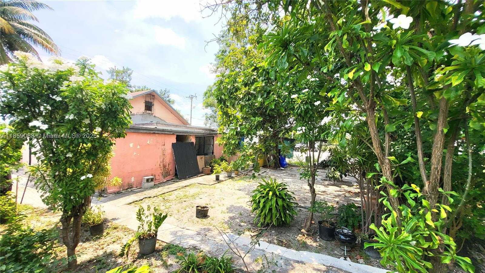 Small Image of 683 NORTH WEST 30TH ST #2, Miami Number 5