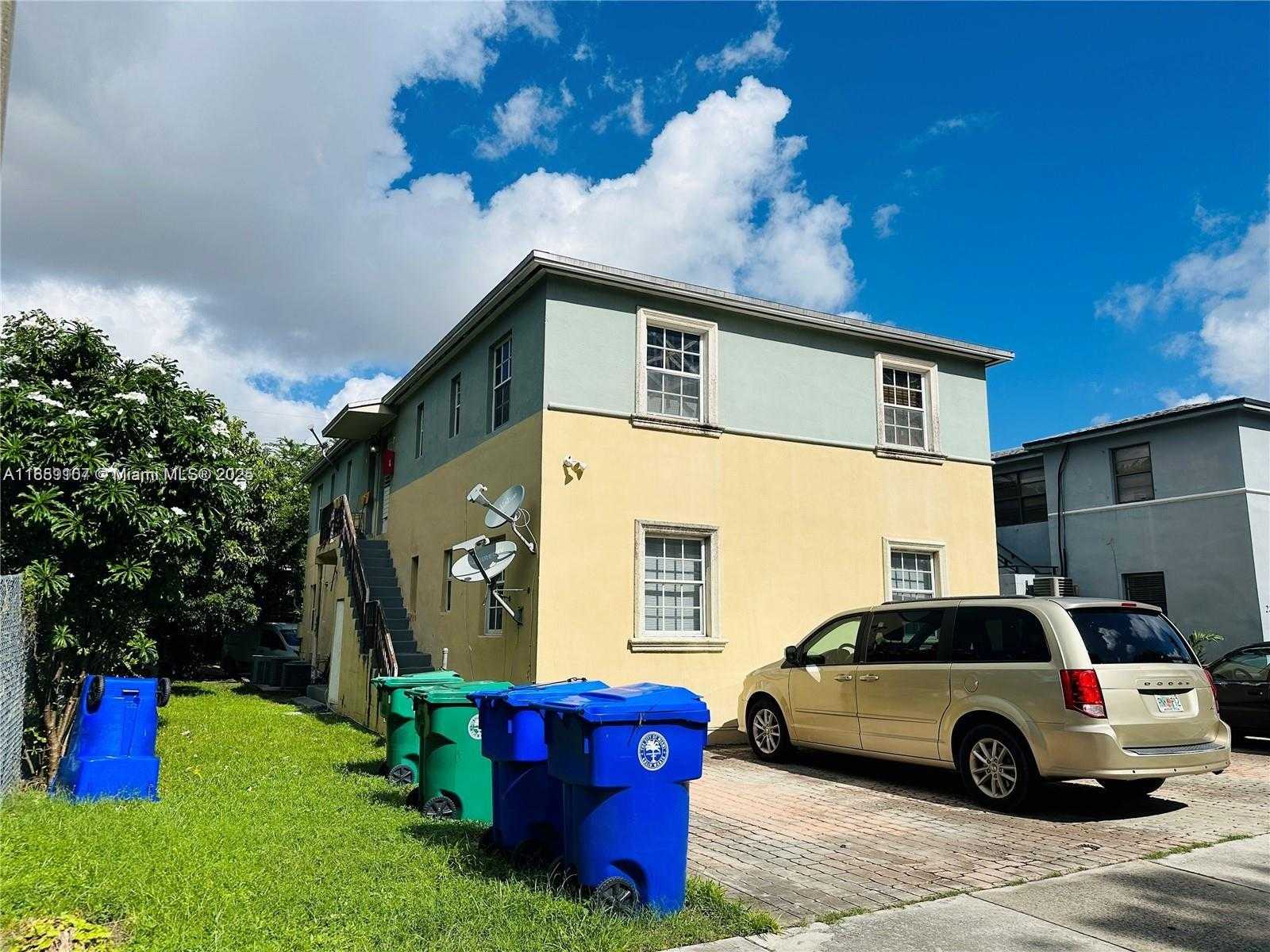 Small Image of 2371 SOUTH WEST 27TH ST #4, Miami Number 10