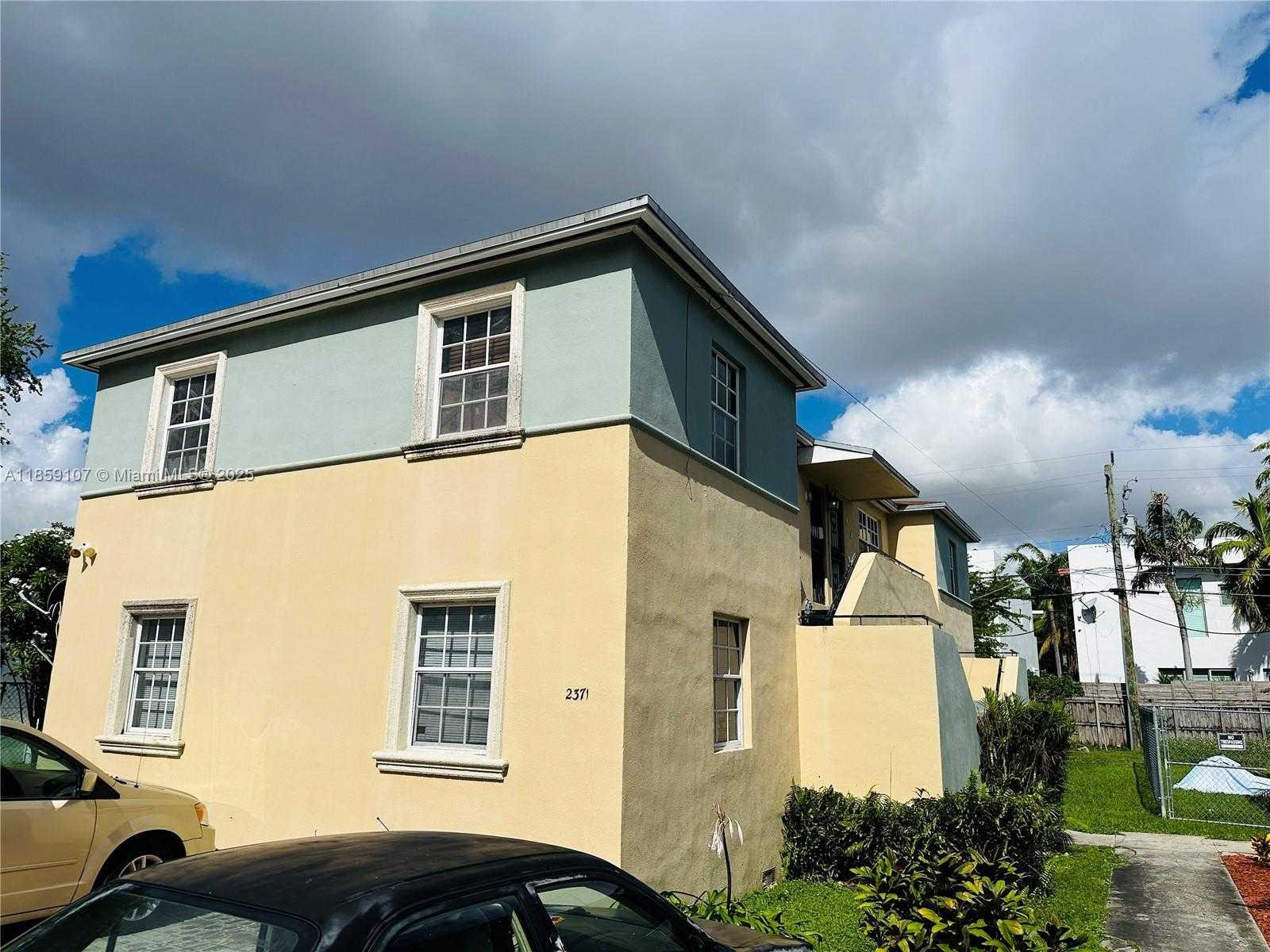 Small Image of 2371 SOUTH WEST 27TH ST #4, Miami Number 2