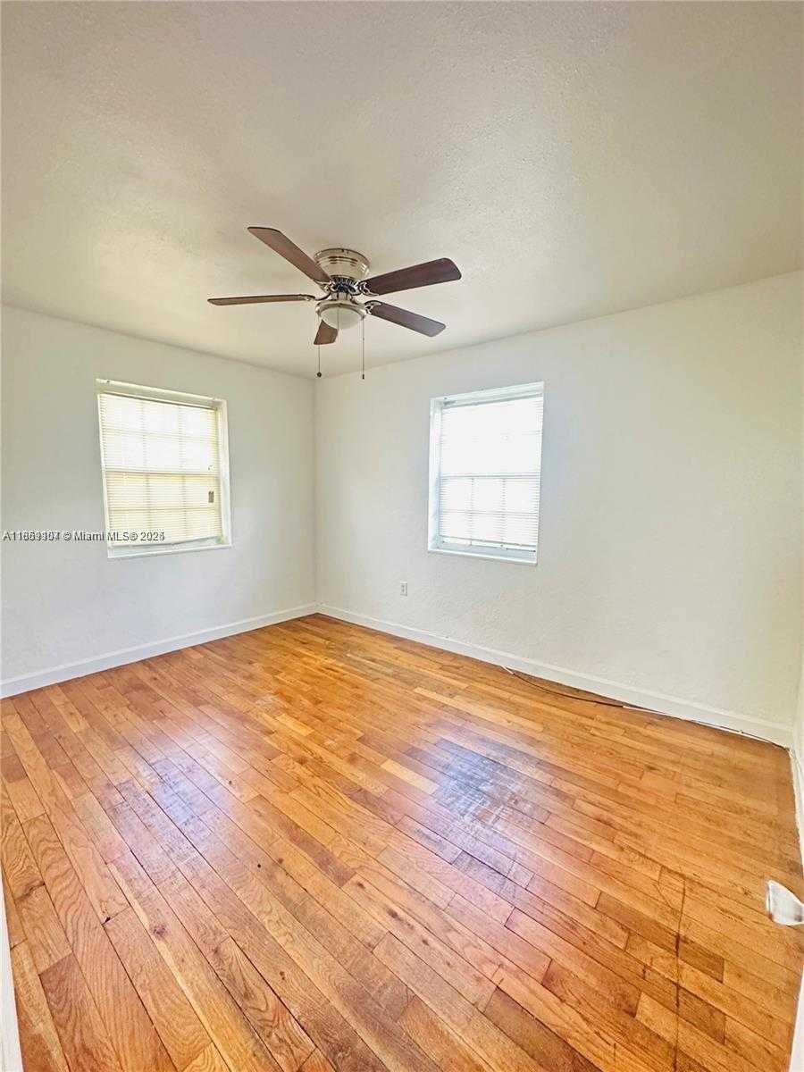 Small Image of 2371 SOUTH WEST 27TH ST #4, Miami Number 7