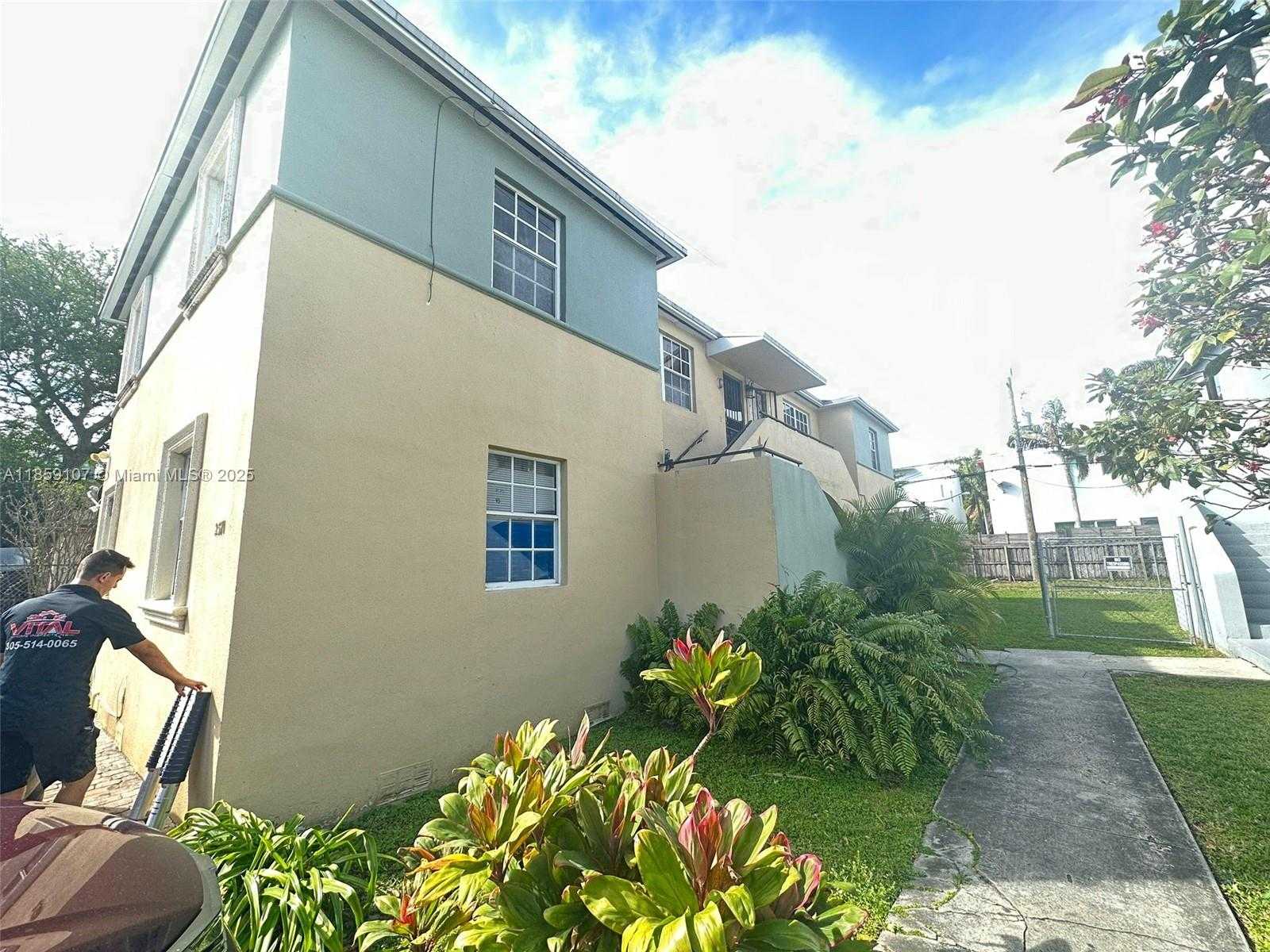 Small Image of 2371 SOUTH WEST 27TH ST #4, Miami Number 9