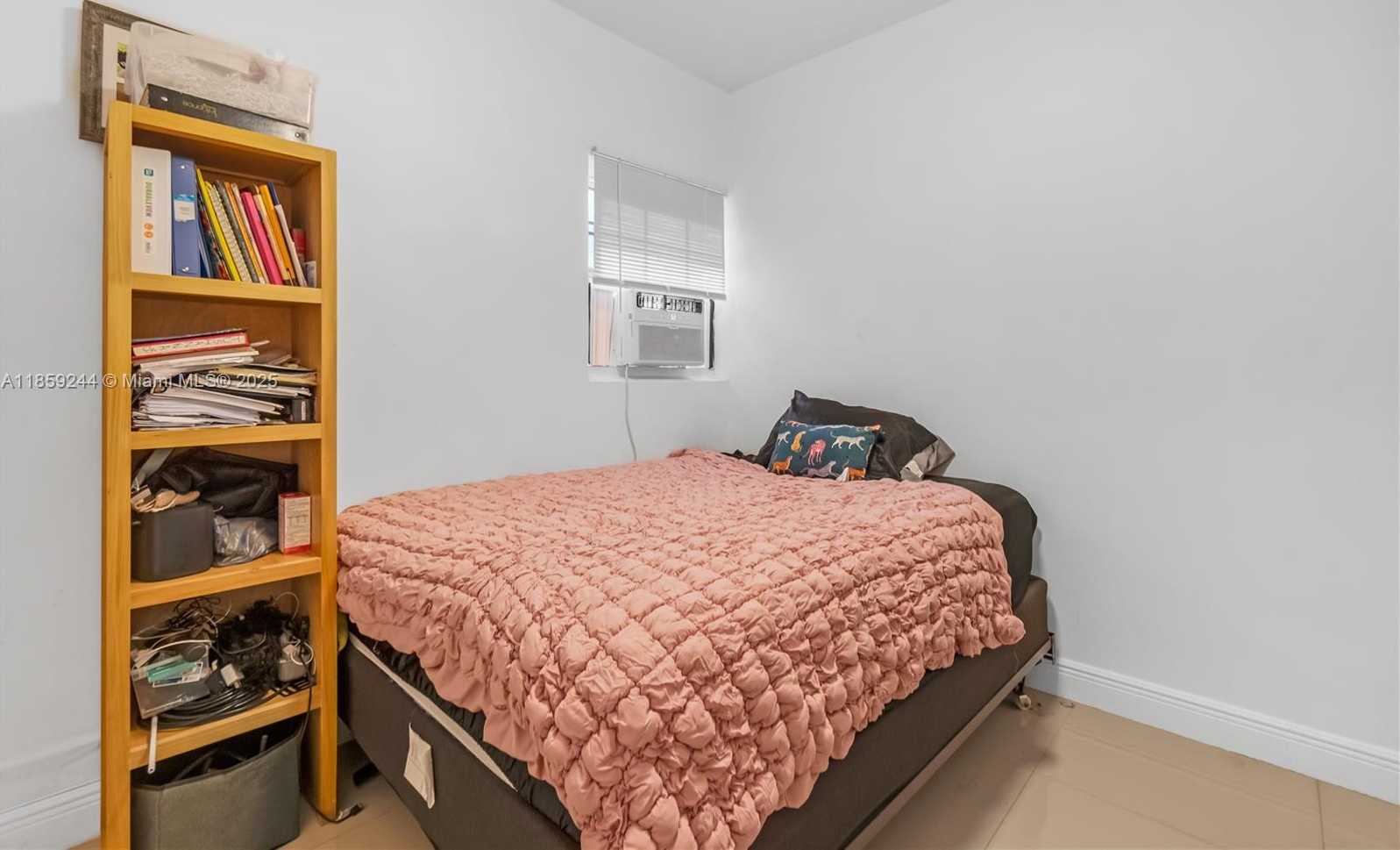 Small Image of 2128 CLEVELAND ST #2, Hollywood Number 18