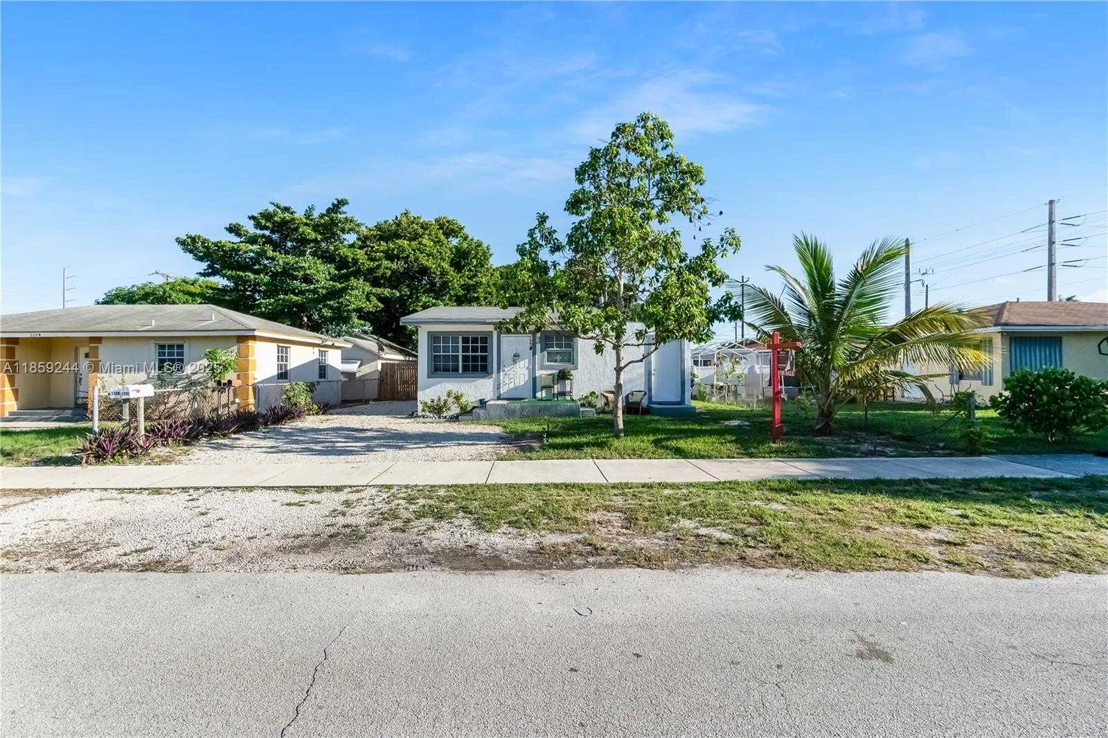 Small Image of 2128 CLEVELAND ST #2, Hollywood Number 2