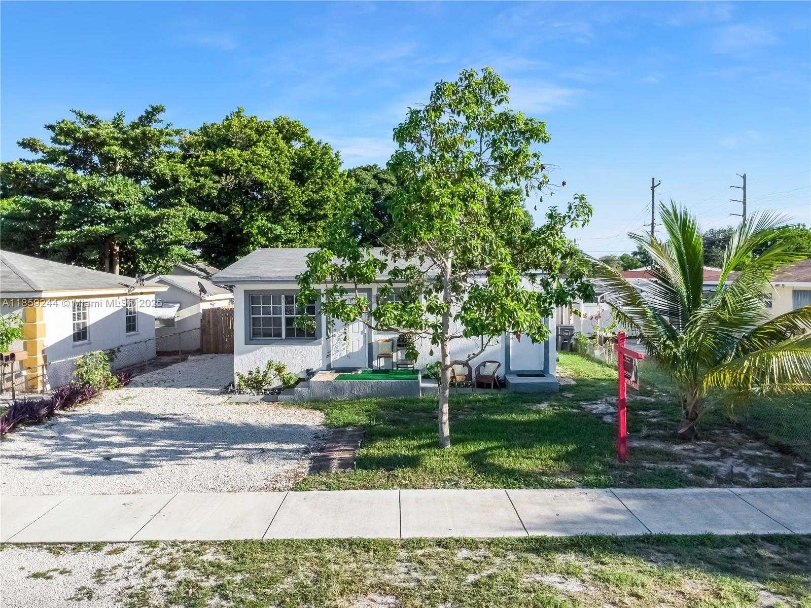 Small Image of 2128 CLEVELAND ST #2, Hollywood Number 23