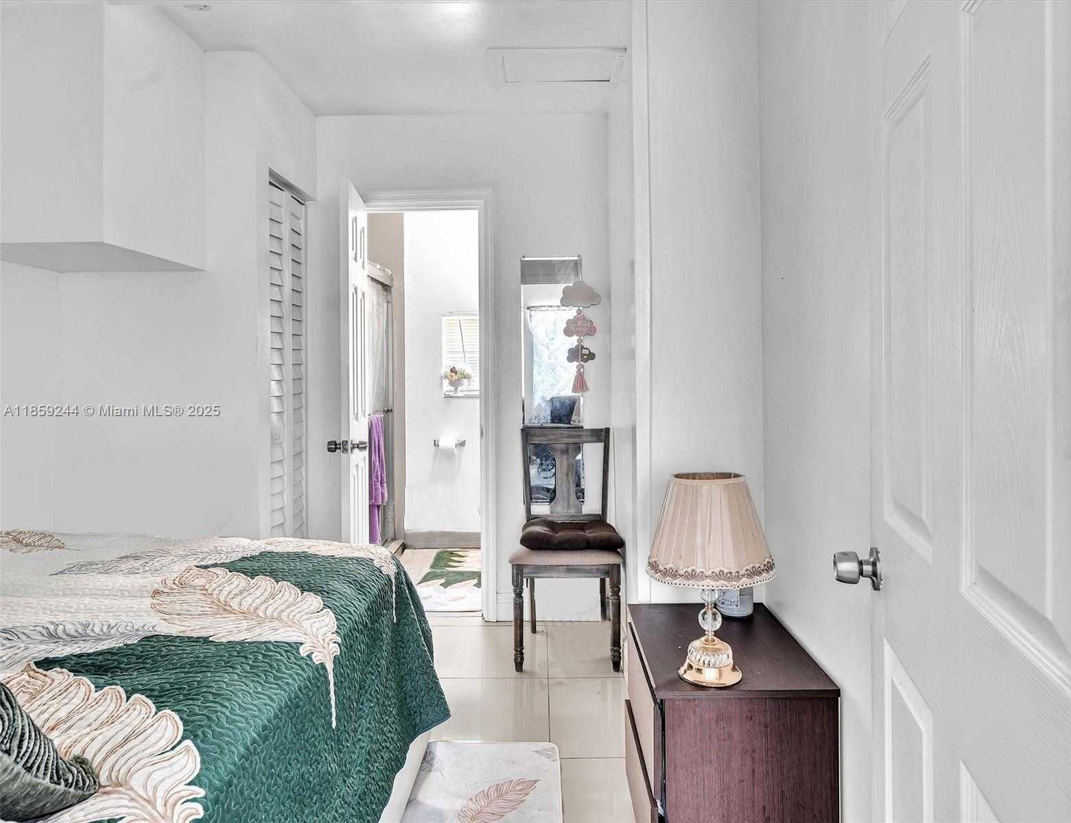 Small Image of 2128 CLEVELAND ST #2, Hollywood Number 38