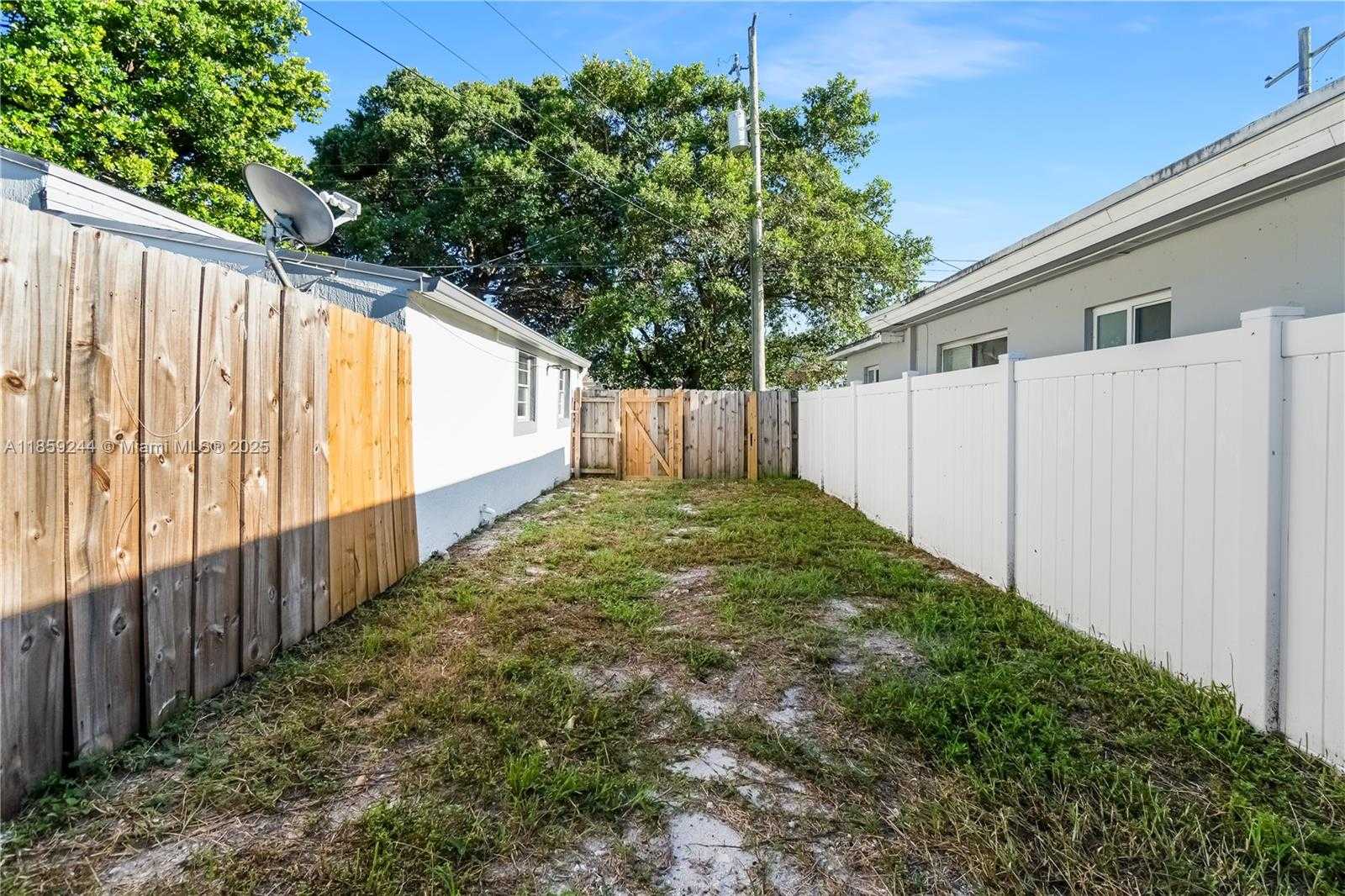 Small Image of 2128 CLEVELAND ST #2, Hollywood Number 53