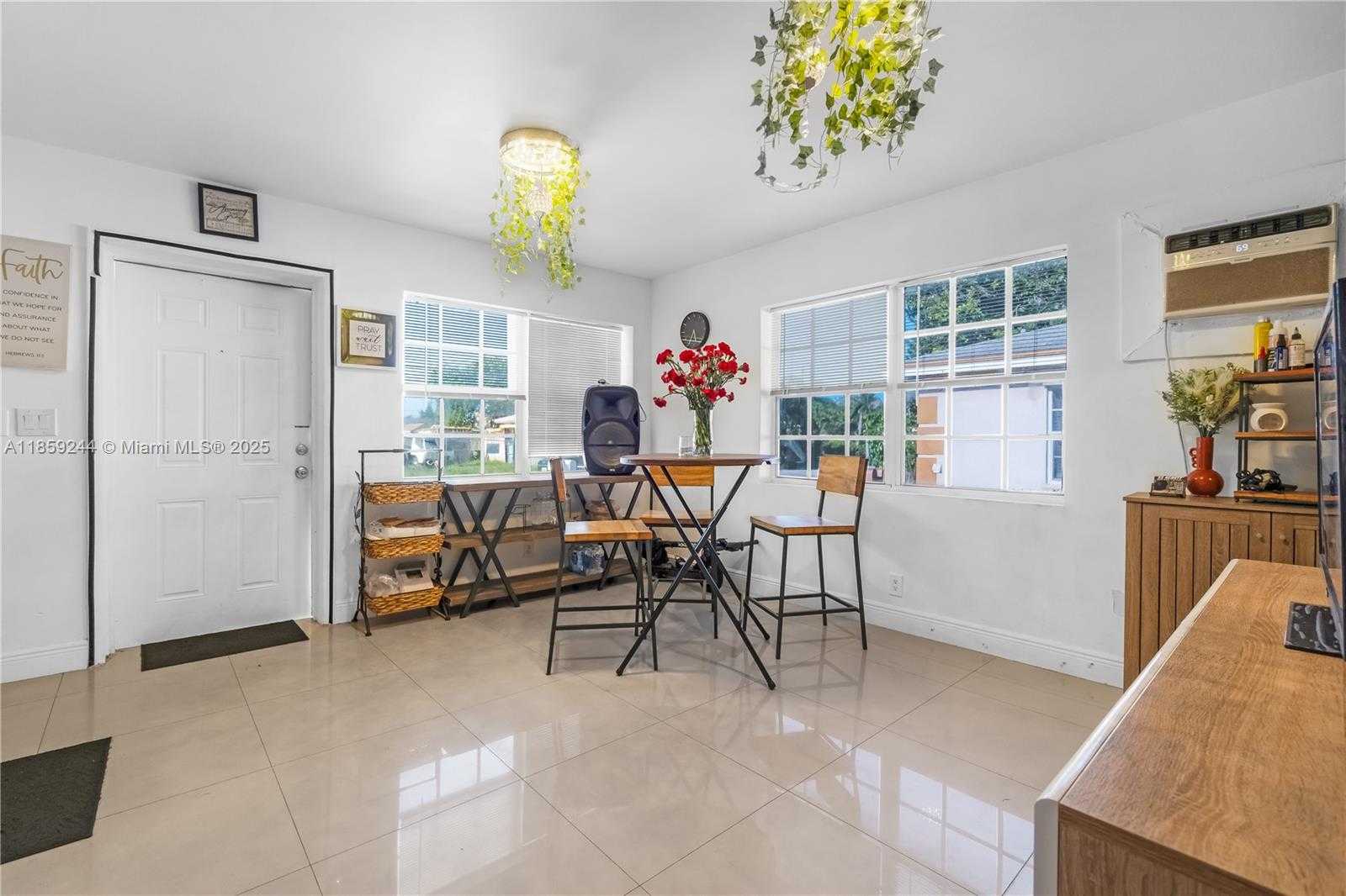 Small Image of 2128 CLEVELAND ST #2, Hollywood Number 8