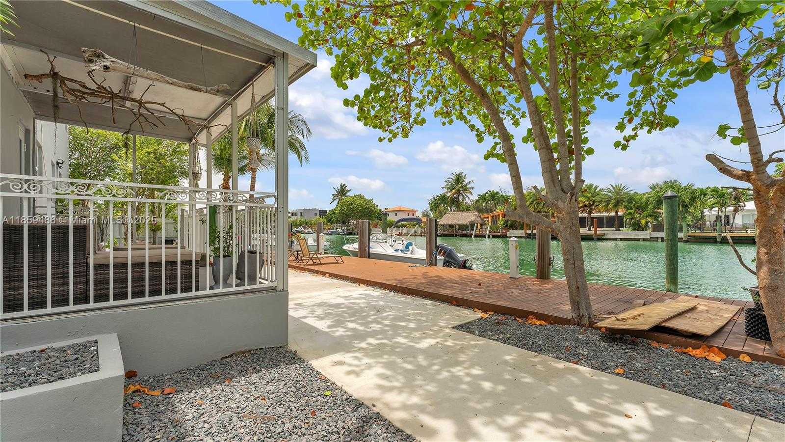 Small Image of 1905 CALAIS DR #8, Miami Beach Number 6