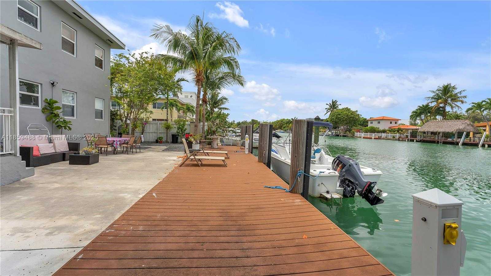 Small Image of 1905 CALAIS DR #8, Miami Beach Number 7