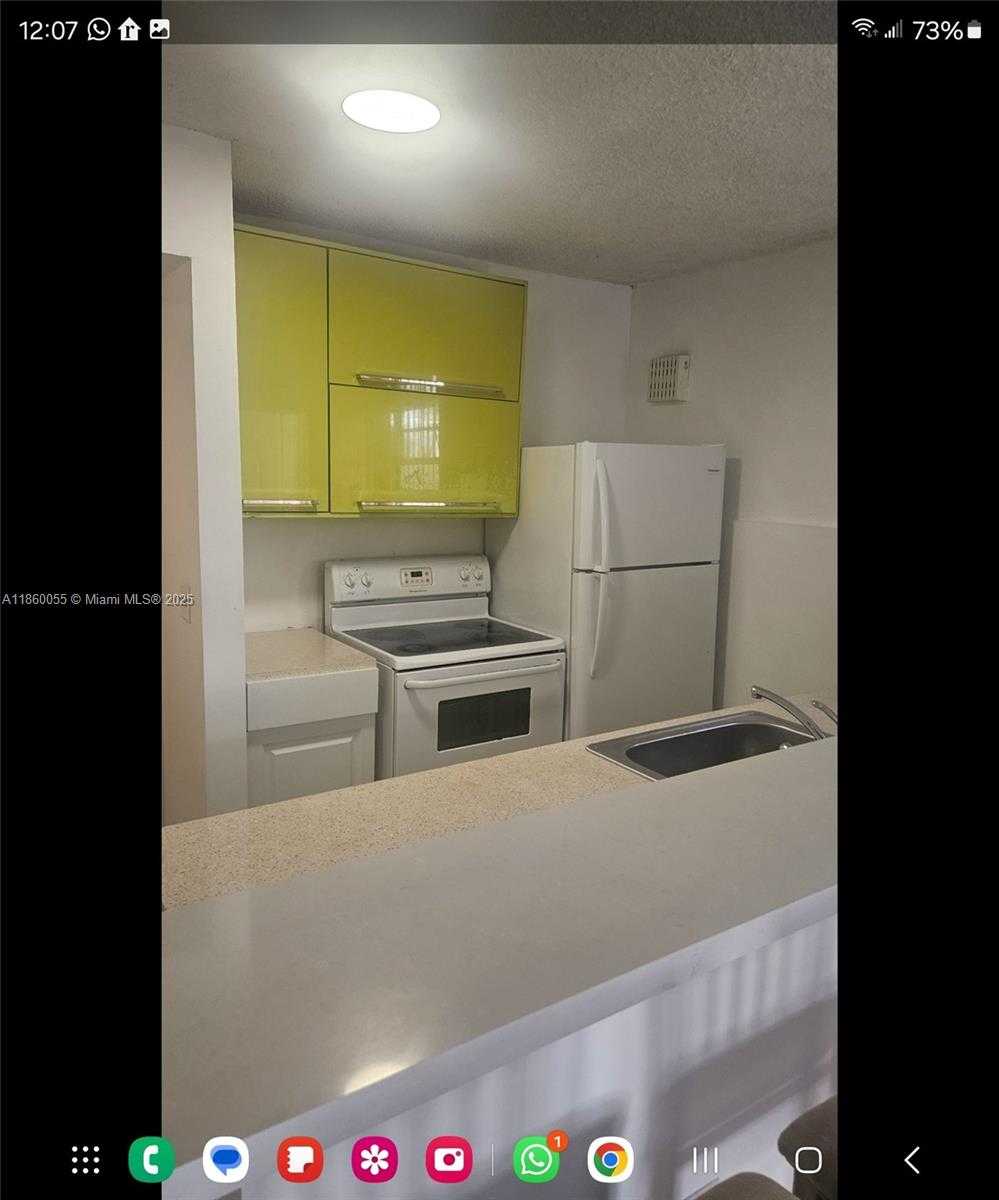 Small Image of Miami Number 8