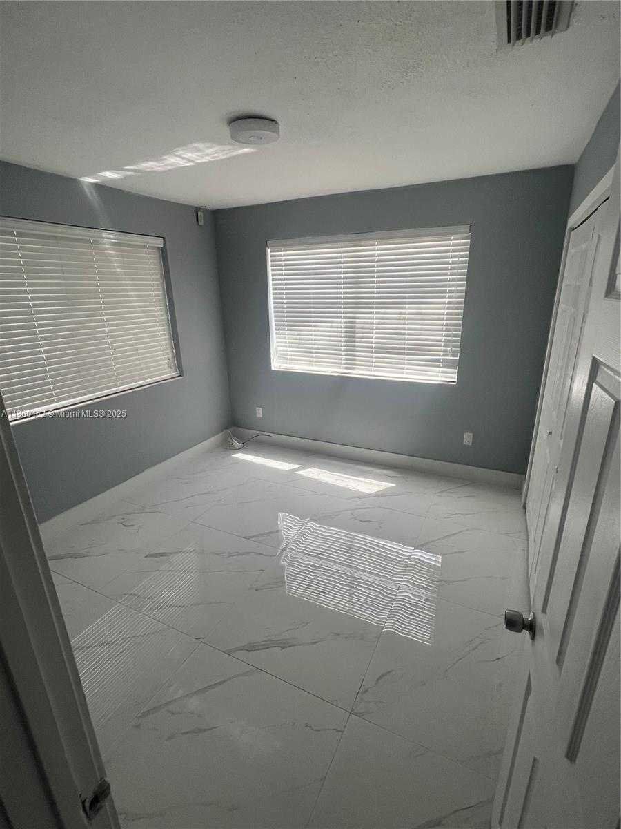 Small Image of 3285 NORTH WEST 92ND ST #2, Miami Number 11