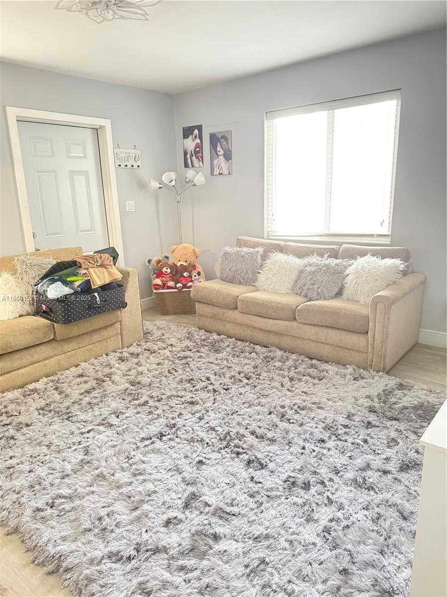 Small Image of 3285 NORTH WEST 92ND ST #2, Miami Number 13