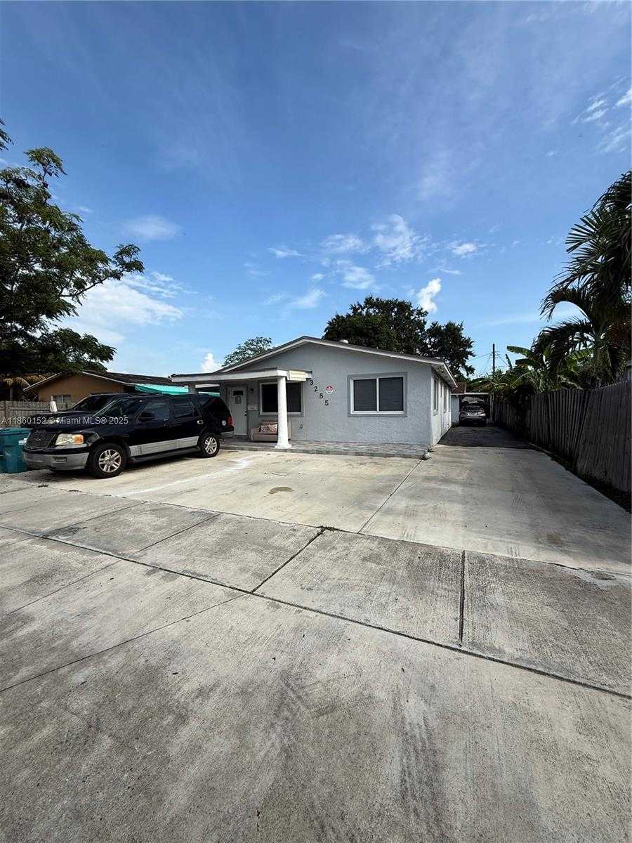 Small Image of 3285 NORTH WEST 92ND ST #2, Miami Number 2