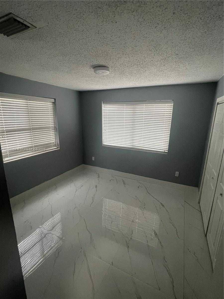 Small Image of 3285 NORTH WEST 92ND ST #2, Miami Number 7