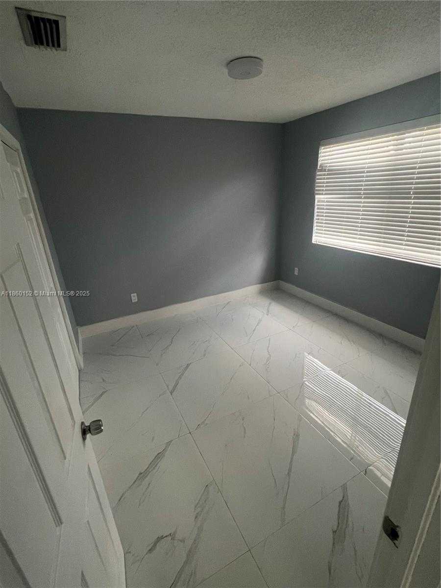 Small Image of 3285 NORTH WEST 92ND ST #2, Miami Number 9