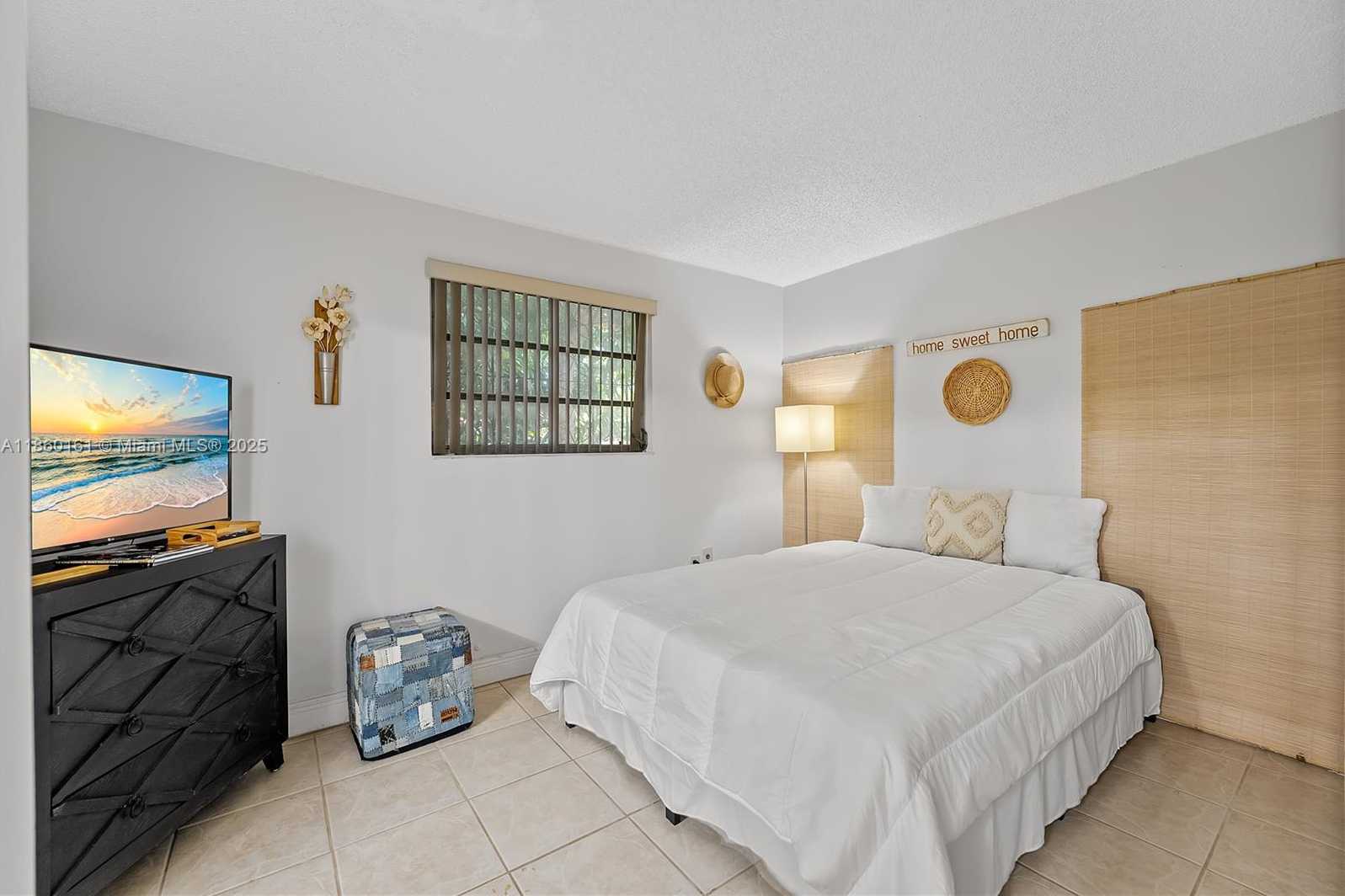 Small Image of 1712 SOUTH WEST 13 #2, Miami Number 29