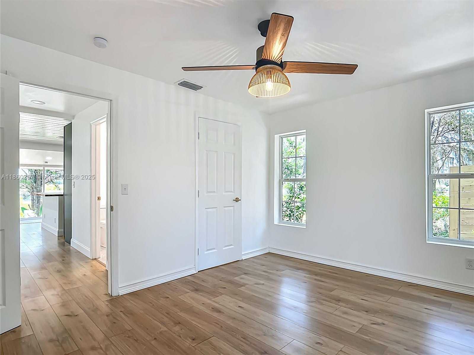 Small Image of 8781 S LAKESHORE DRIVE FLORAL CITY #2, Other City - In The State Of Florida Number 18