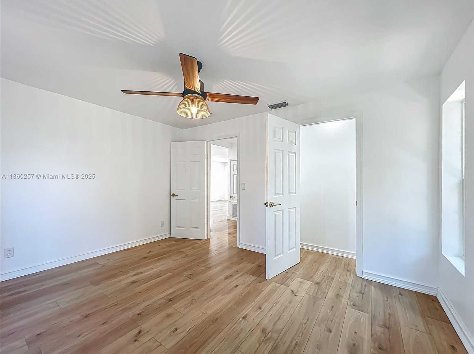 Small Image of 8781 S LAKESHORE DRIVE FLORAL CITY #2, Other City - In The State Of Florida Number 20