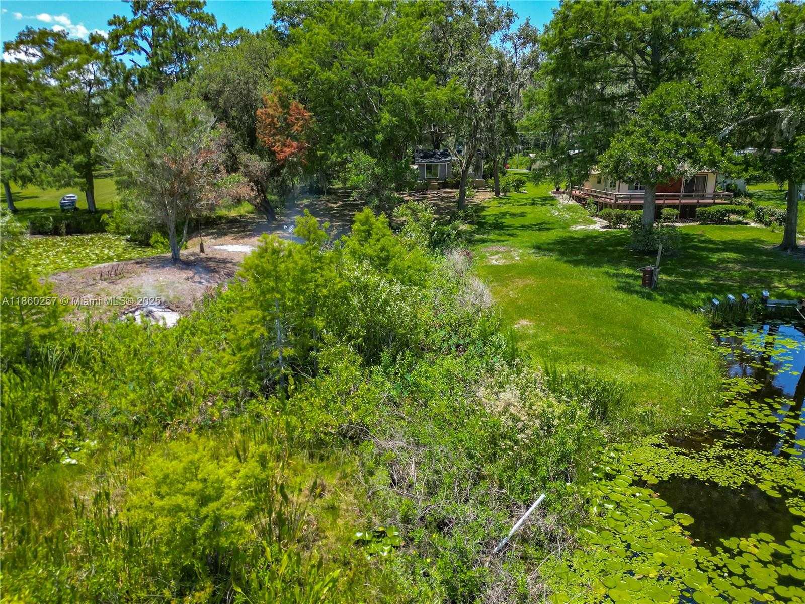 Small Image of 8781 S LAKESHORE DRIVE FLORAL CITY #2, Other City - In The State Of Florida Number 28