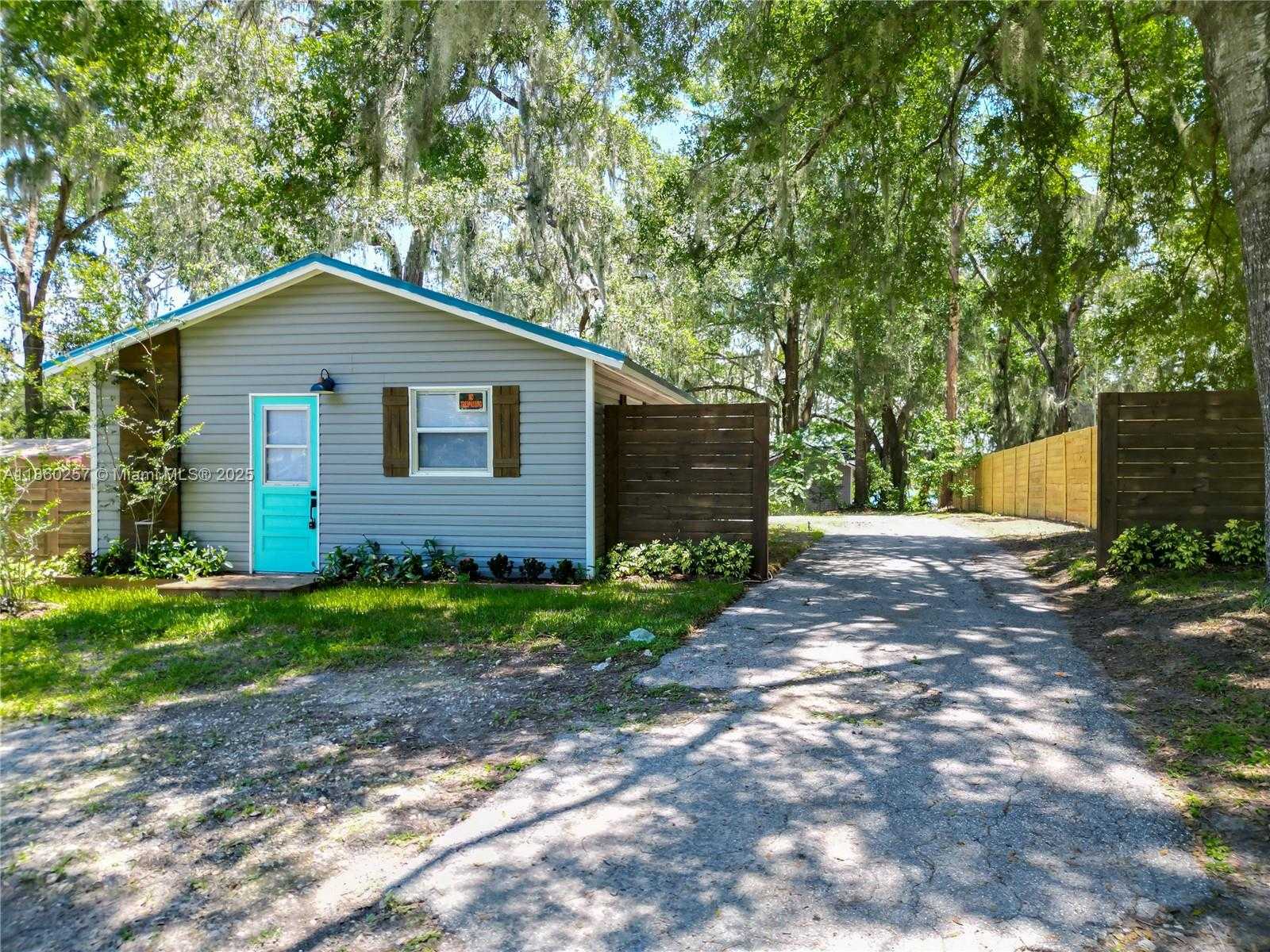 Small Image of 8781 S LAKESHORE DRIVE FLORAL CITY #2, Other City - In The State Of Florida Number 29
