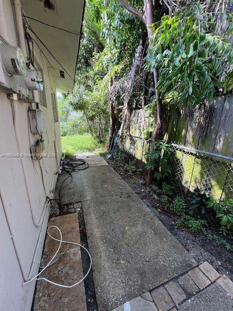 Small Image of 4951 SOUTH WEST 26TH AVE, Dania Beach Number 12