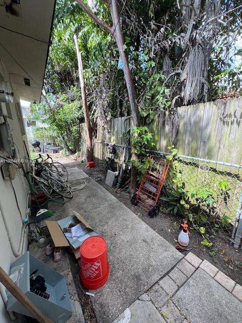 Small Image of 4951 SOUTH WEST 26TH AVE, Dania Beach Number 18