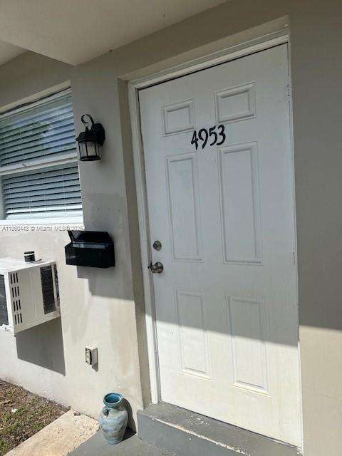 Small Image of 4951 SOUTH WEST 26TH AVE, Dania Beach Number 34