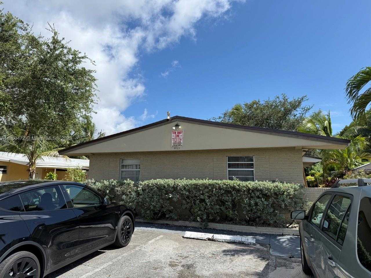 Small Image of 4123 SOUTH WEST 21ST ST, Fort Lauderdale Number 3