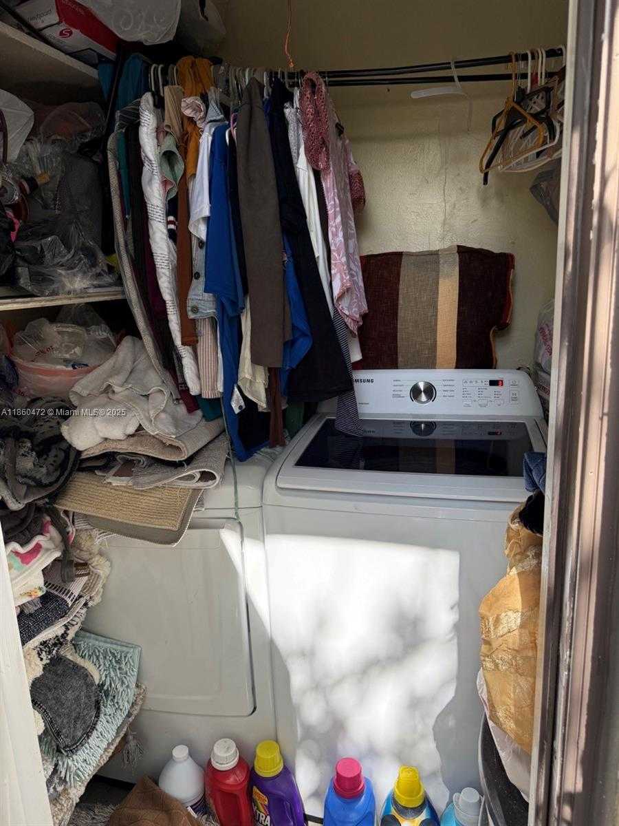 Small Image of 4123 SOUTH WEST 21ST ST, Fort Lauderdale Number 4