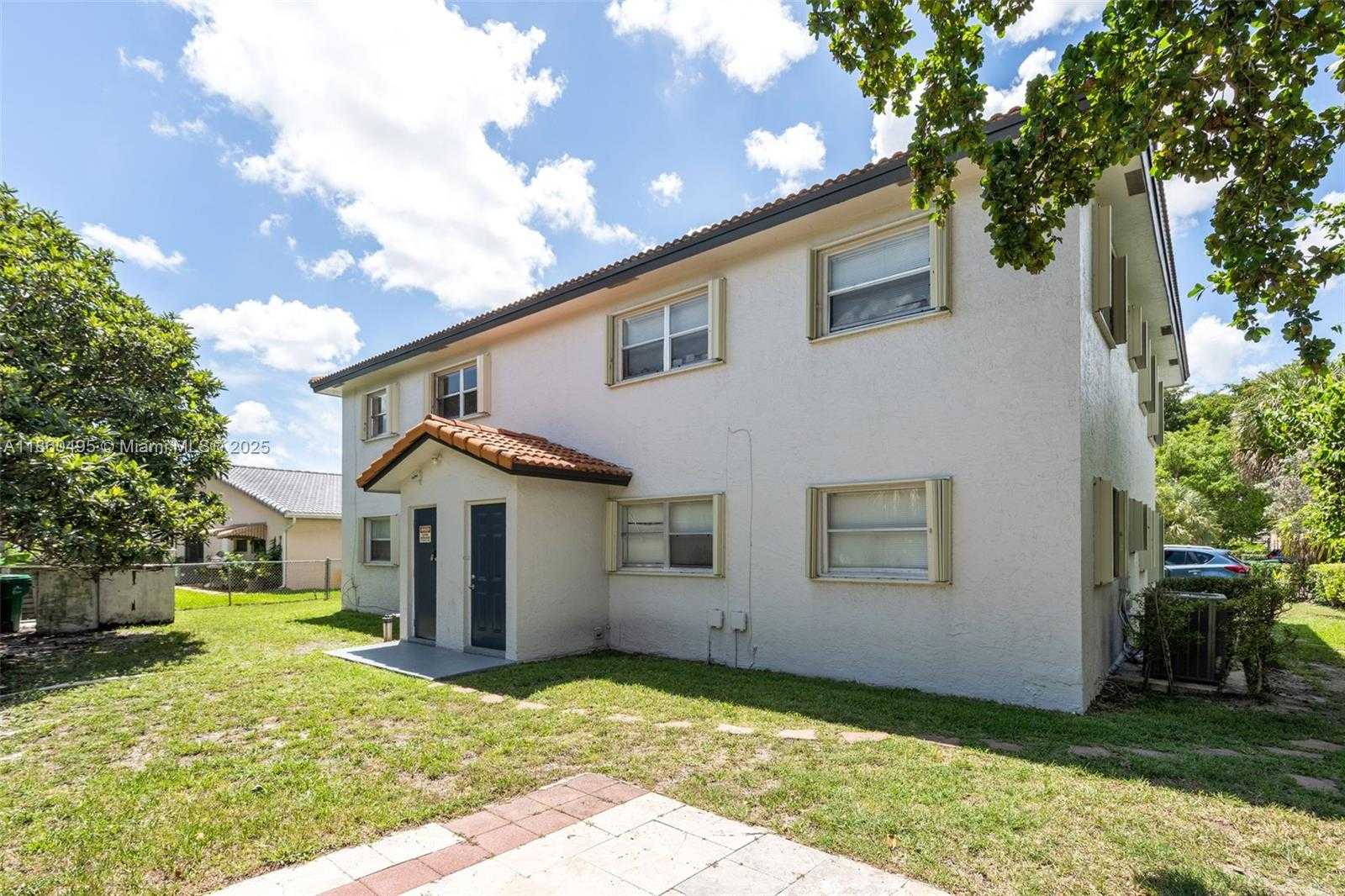 Small Image of 7901 NORTH WEST 44TH CT, Coral Springs Number 2