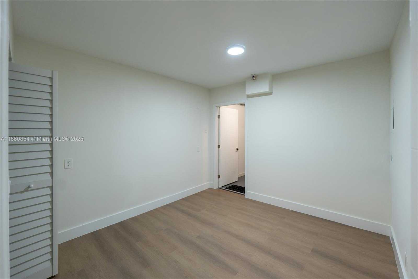 Small Image of 1615 NORTH EAST 9TH ST #4, Fort Lauderdale Number 17