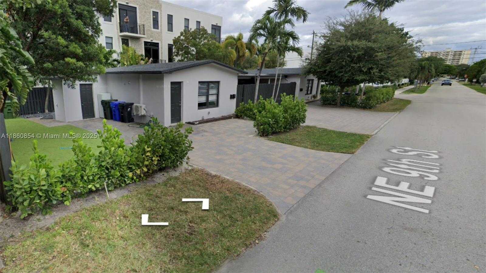 Small Image of 1615 NORTH EAST 9TH ST #4, Fort Lauderdale Number 3