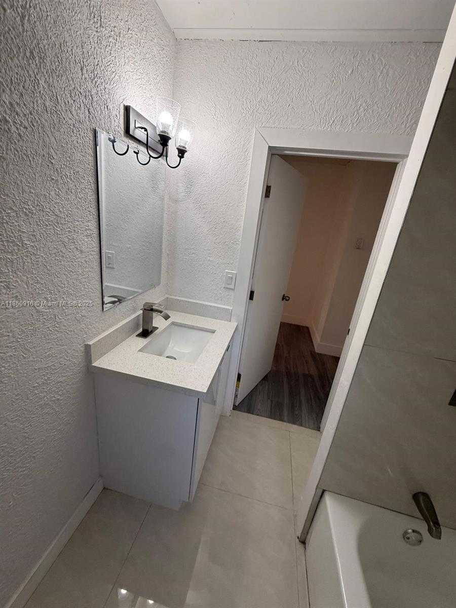 Small Image of 501 WENDELL RD, Fort Pierce Number 15