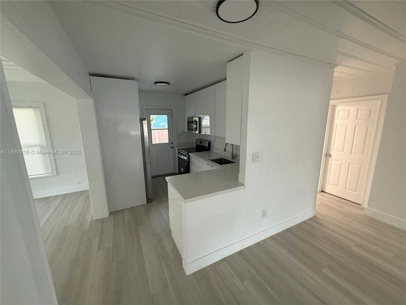 Small Image of 501 WENDELL RD, Fort Pierce Number 16