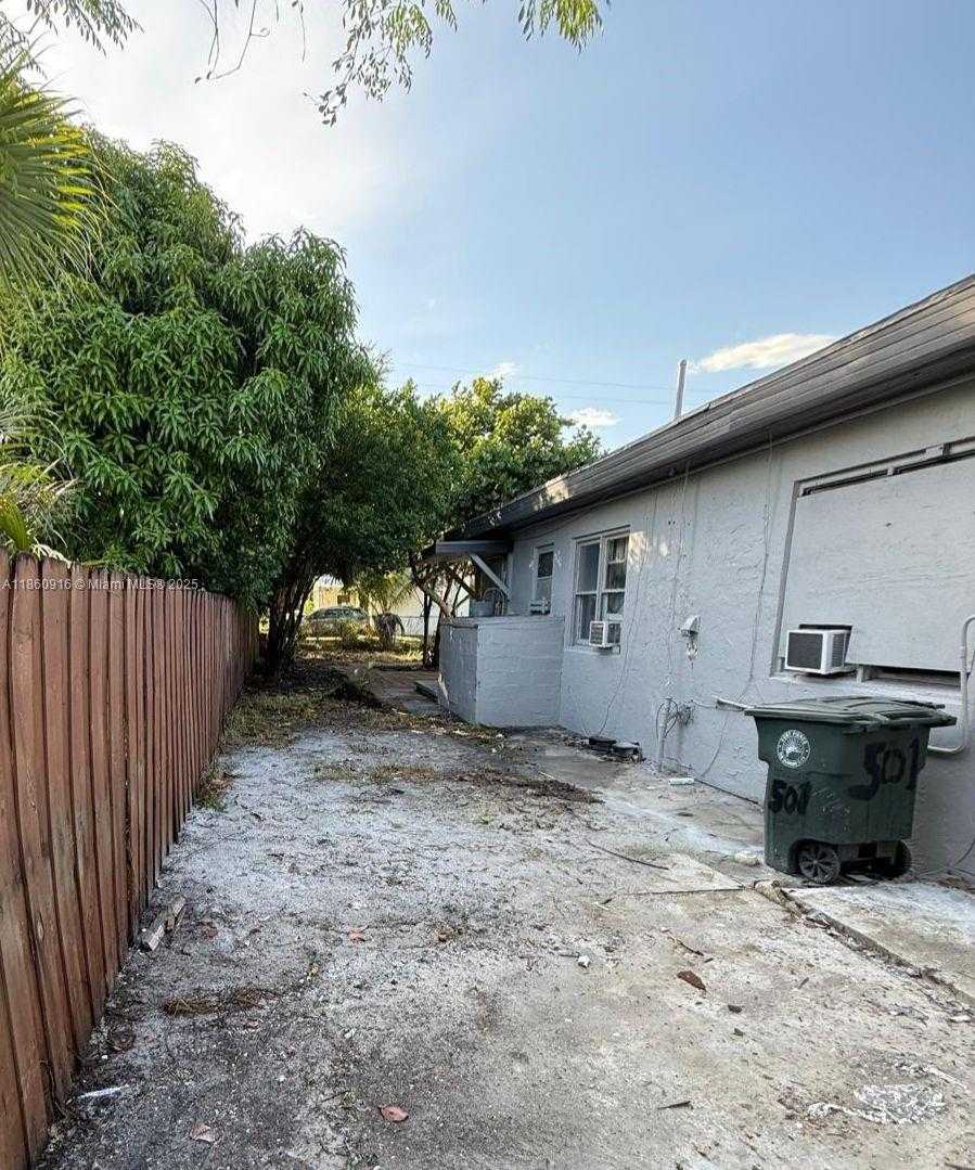 Small Image of 501 WENDELL RD, Fort Pierce Number 29
