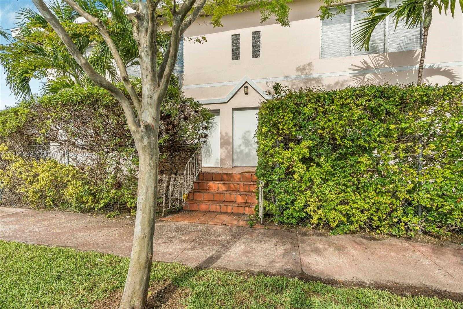 Small Image of 8031 HAWTHORNE AVE #4, Miami Beach Number 22