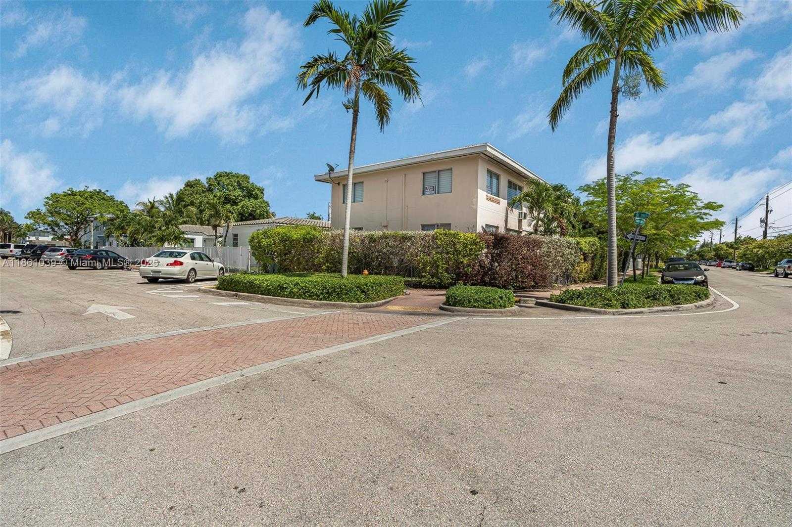 Small Image of 8031 HAWTHORNE AVE #4, Miami Beach Number 28